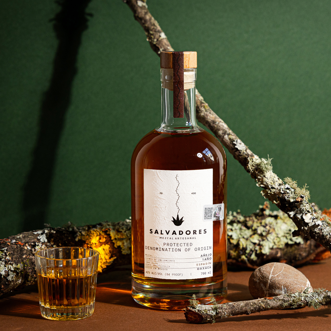 Mezcal Salvadores Espadín Añejo, 42% ABV