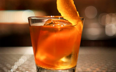 Cocktail de mezcal « Black Cat »
