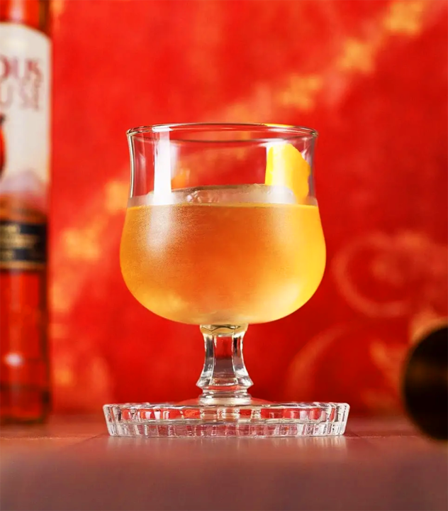 Mezcal cocktail “Guillotine”