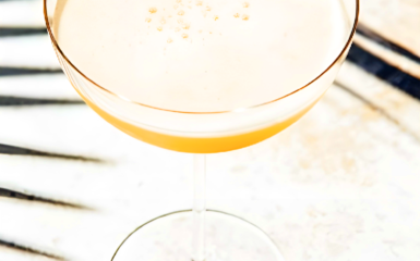 Mezcal-Cocktail “Mezcal Corpse Reviver”