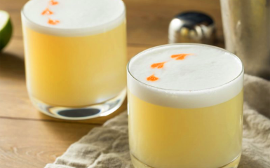 Mezcal-Cocktail “Mezcal Sour”