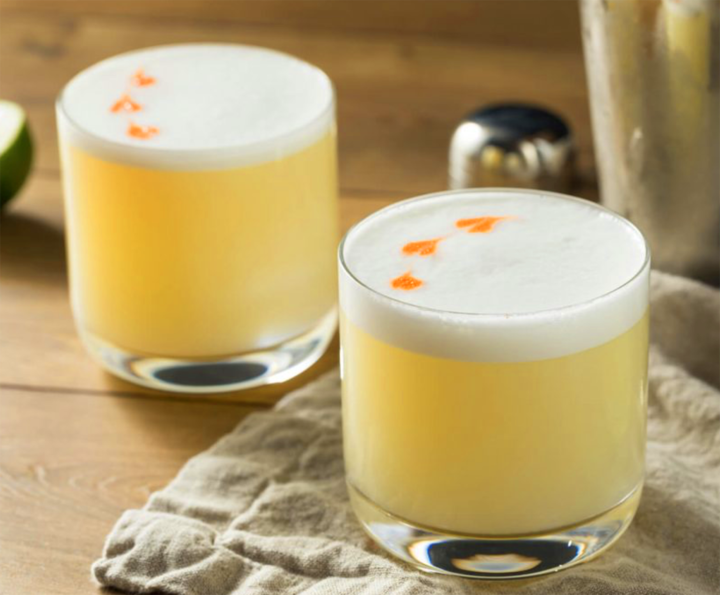 Mezcal cocktail “Mezcal Sour”