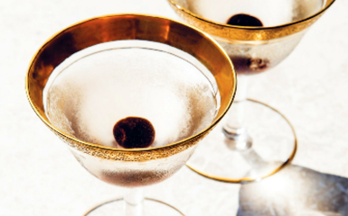 Mezcal cocktail “Sweet Mezcal Martini”