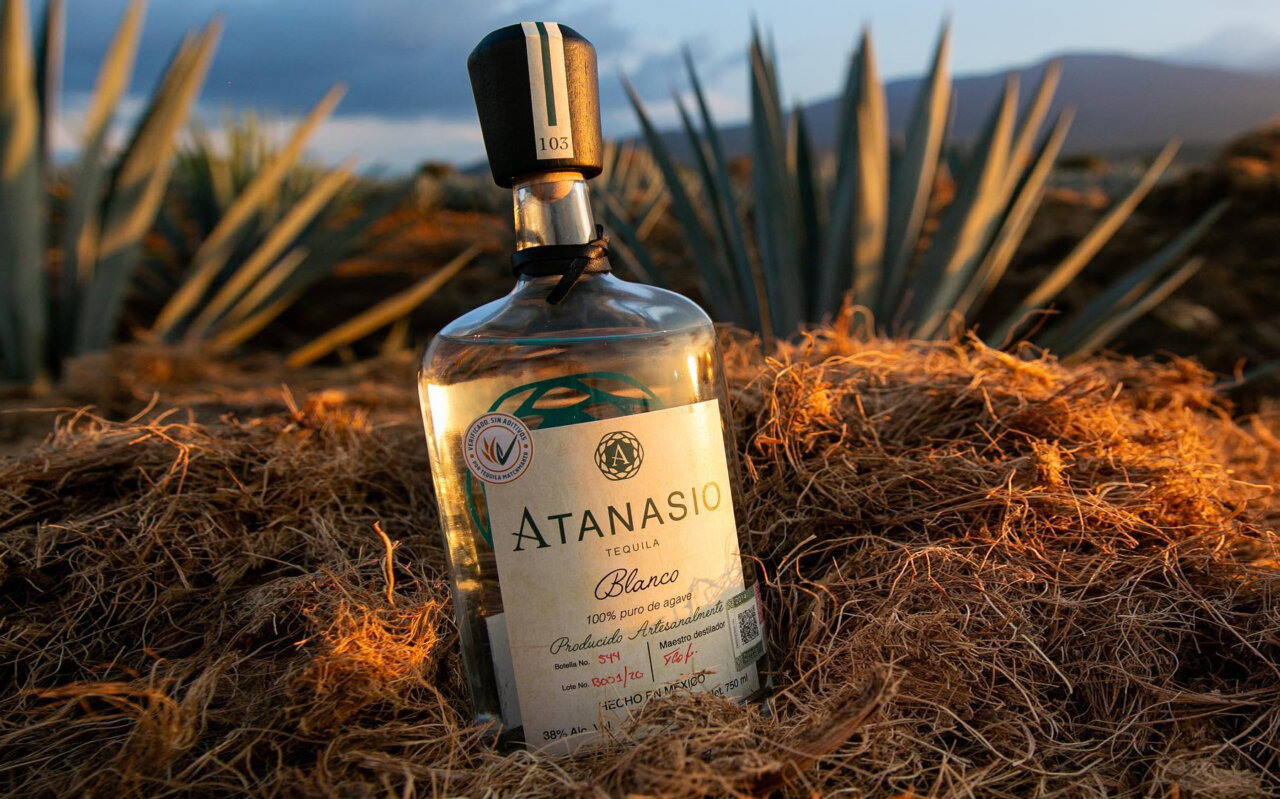 Tequila Atanasio vs 1800 Tequila: Eine Verschmelzung von Tradition und Exzellenz